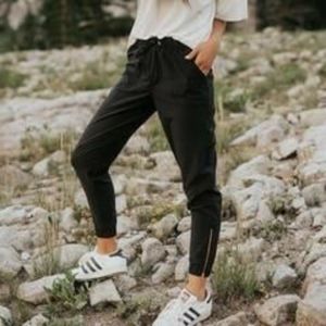 Albion fit jetsetter black L petite